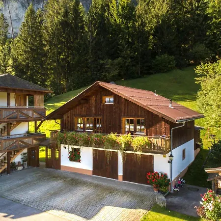 Monteschiel Holiday home Buerserberg